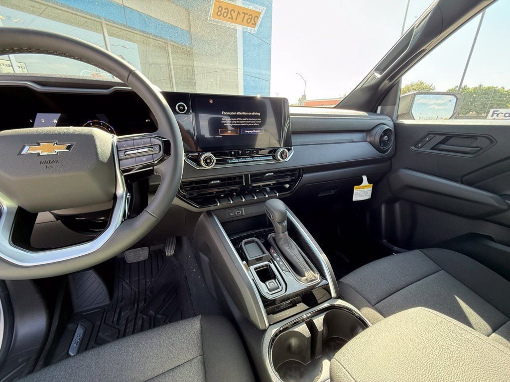 2026 Chevrolet Colorado WT view 22