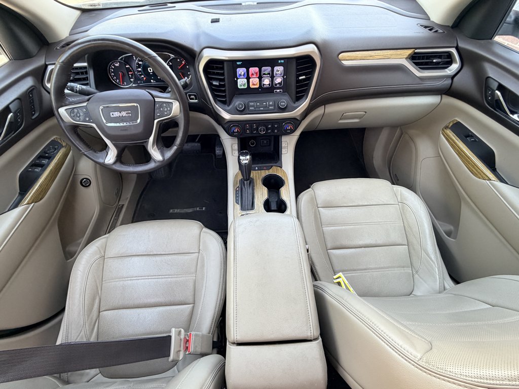 Used 2017 White Frost Tricoat GMC Denali image 17