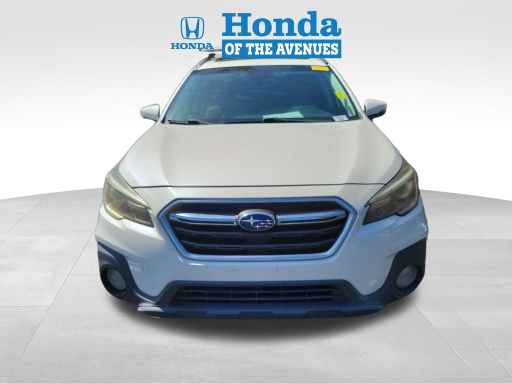 Used 2018 Crystal White Pearl Subaru 2.5i image 3