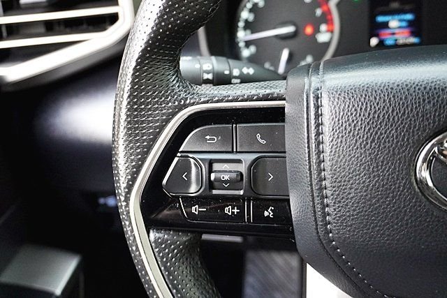 Used 2023  Toyota SR5 image 31