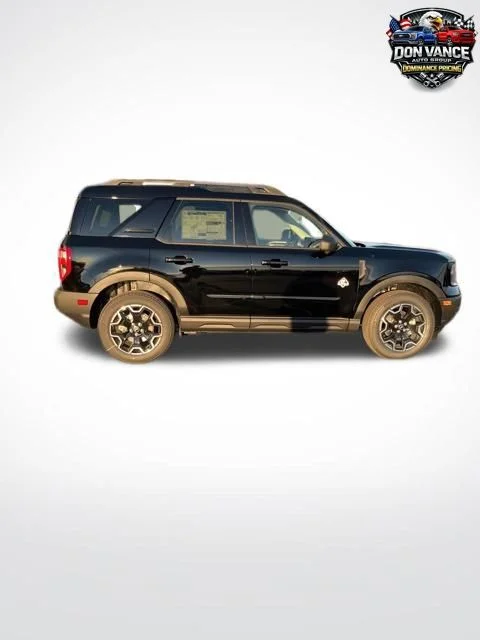 New 2025 Shadow Black Ford Outer Banks® image 6