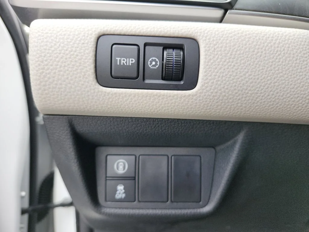 Used 2019 White Honda EX-L image 24
