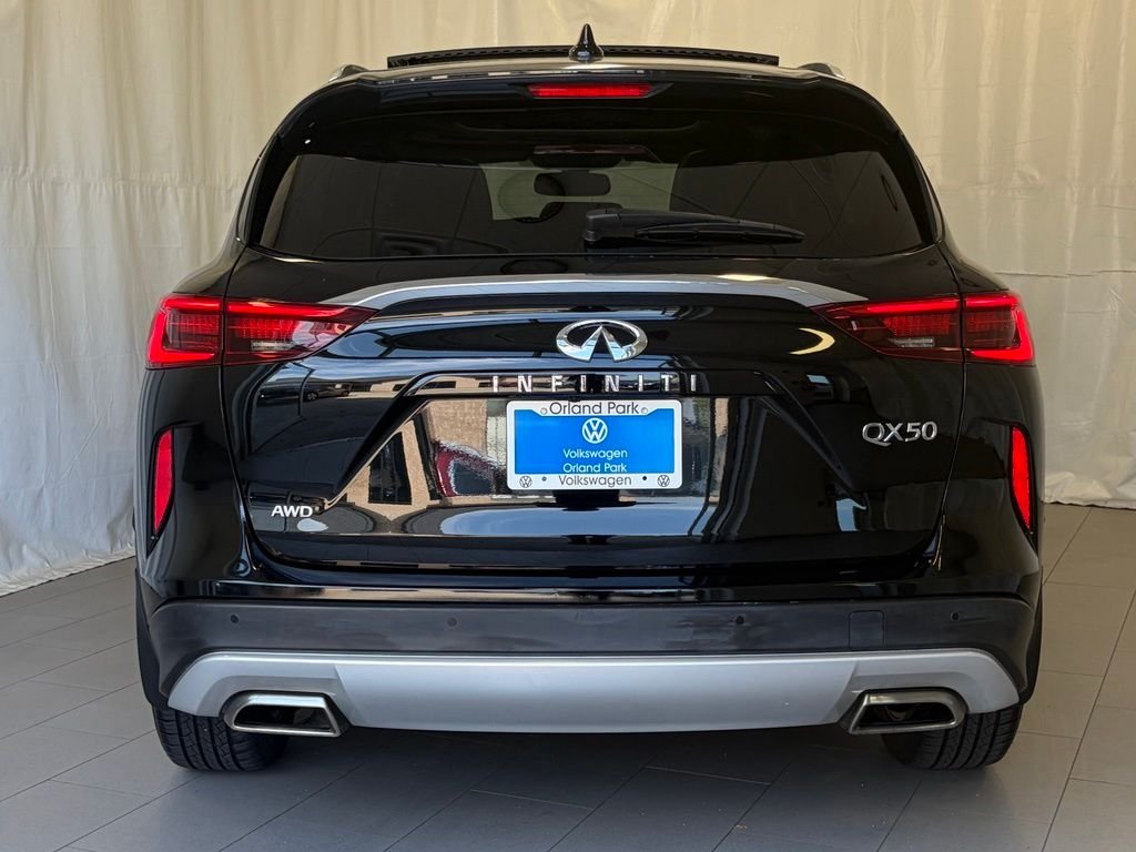 Used 2020 Black Obsidian INFINITI LUXE image 8
