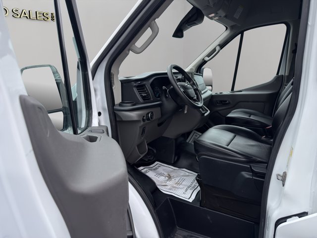 Used 2025 White Ford  image 26