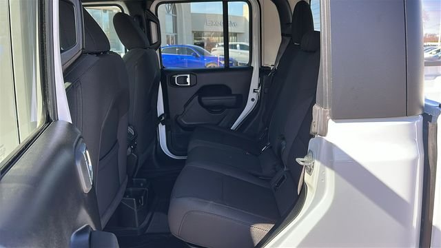 Used 2023 White Jeep Willys image 21