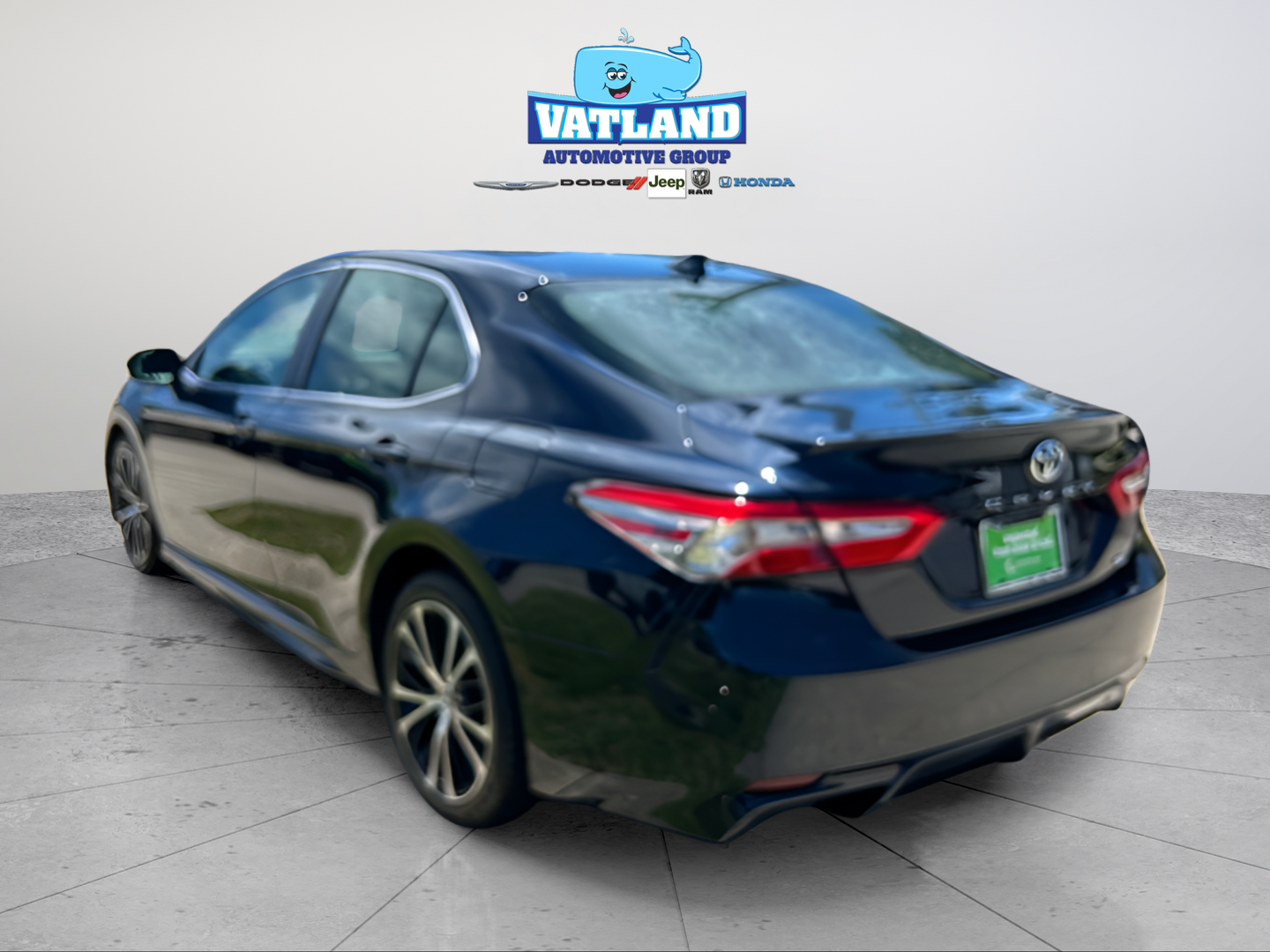Used 2019 Blue Toyota SE image 3