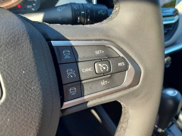 Used 2024 White Jeep Limited image 15