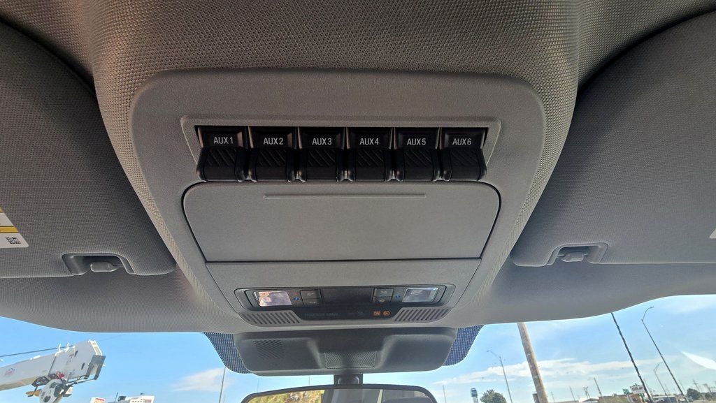 2025 Ford F-600 Super Duty Chassis Cab XL - Photo 25