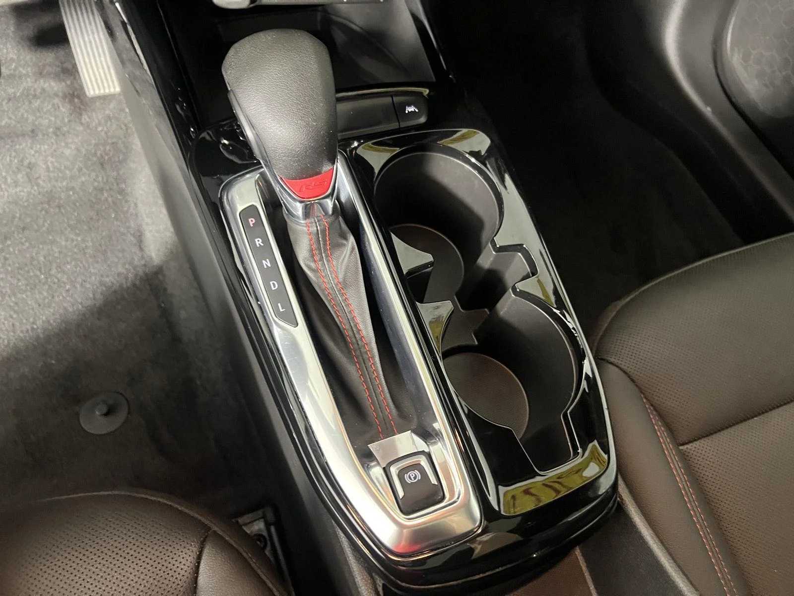 Used 2024 Crimson Metallic Chevrolet 2RS image 5