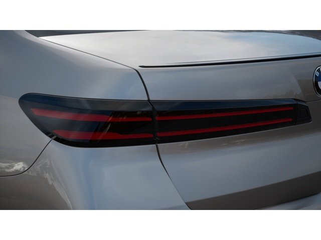 New 2027 Oxide Grey Metallic BMW  image 8