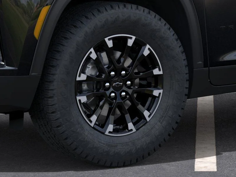 New 2026 Mosaic Black Metallic Chevrolet Z71 image 9