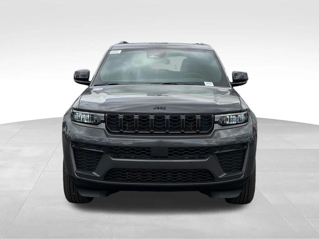 New 2026 Baltic Gray Metallic Clear-Coat Exterior Paint Jeep Altitude image 2