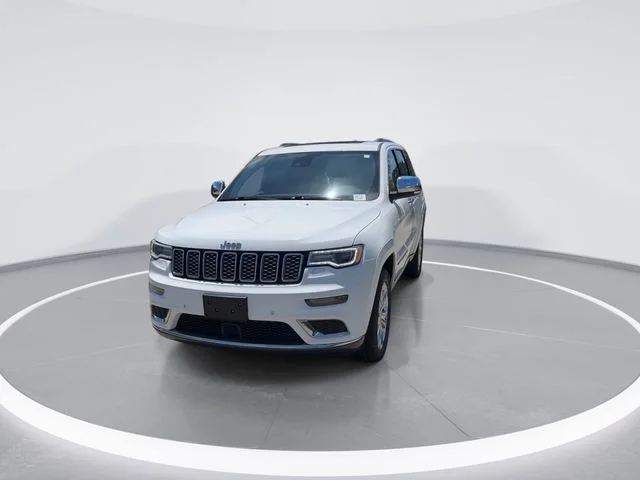 Used 2020 White Jeep Summit image 2