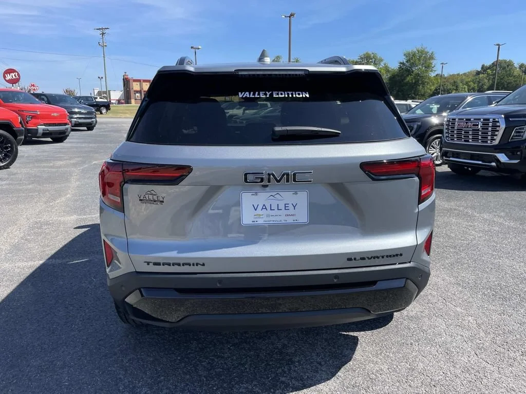 New 2027 Sterling Metallic GMC Elevation image 5