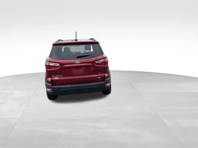 Used 2020 Red Ford SE image 10