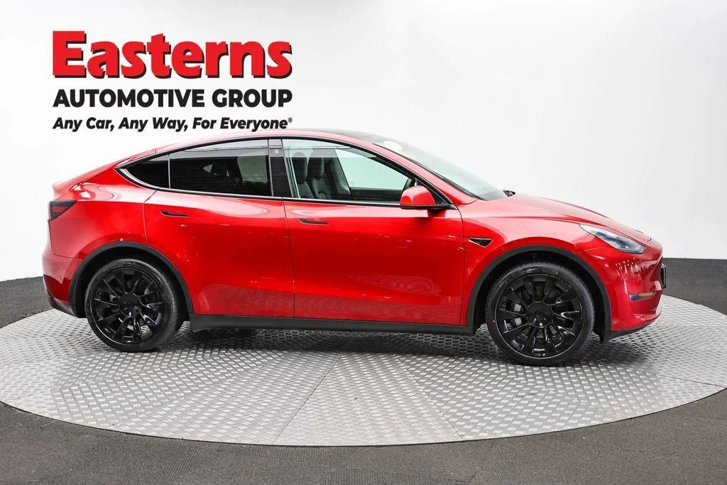 Used 2021 Red Tesla Long Range image 4