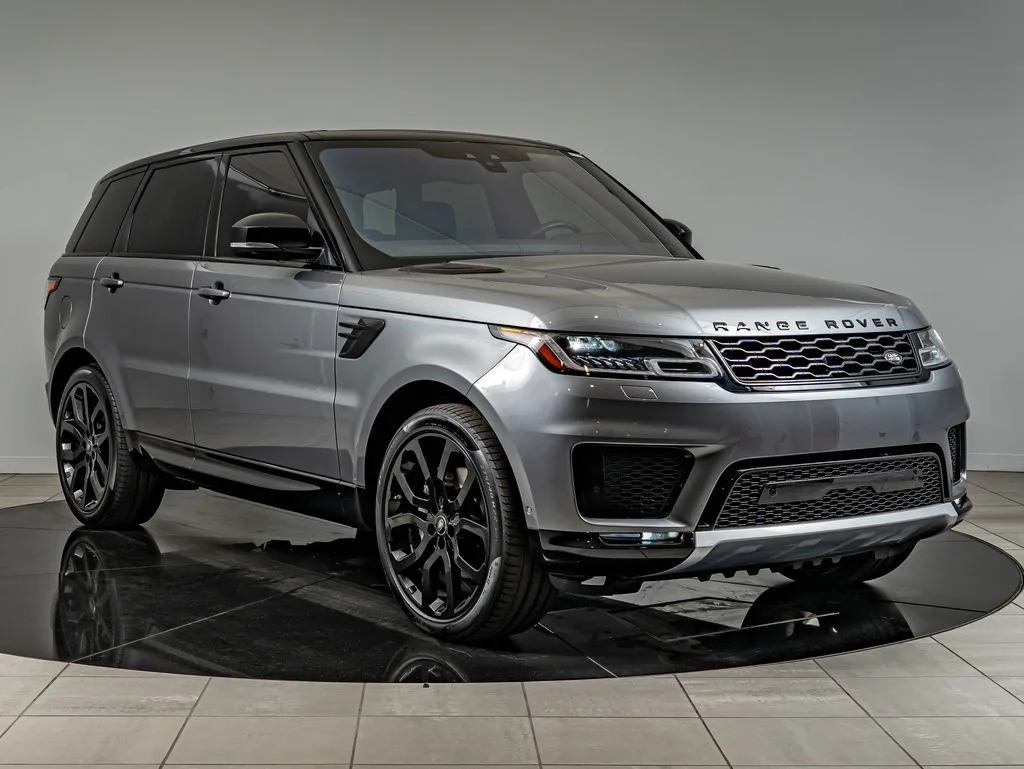 Used 2021 Eiger Gray Metallic Land Rover HSE Silver Edition image 3