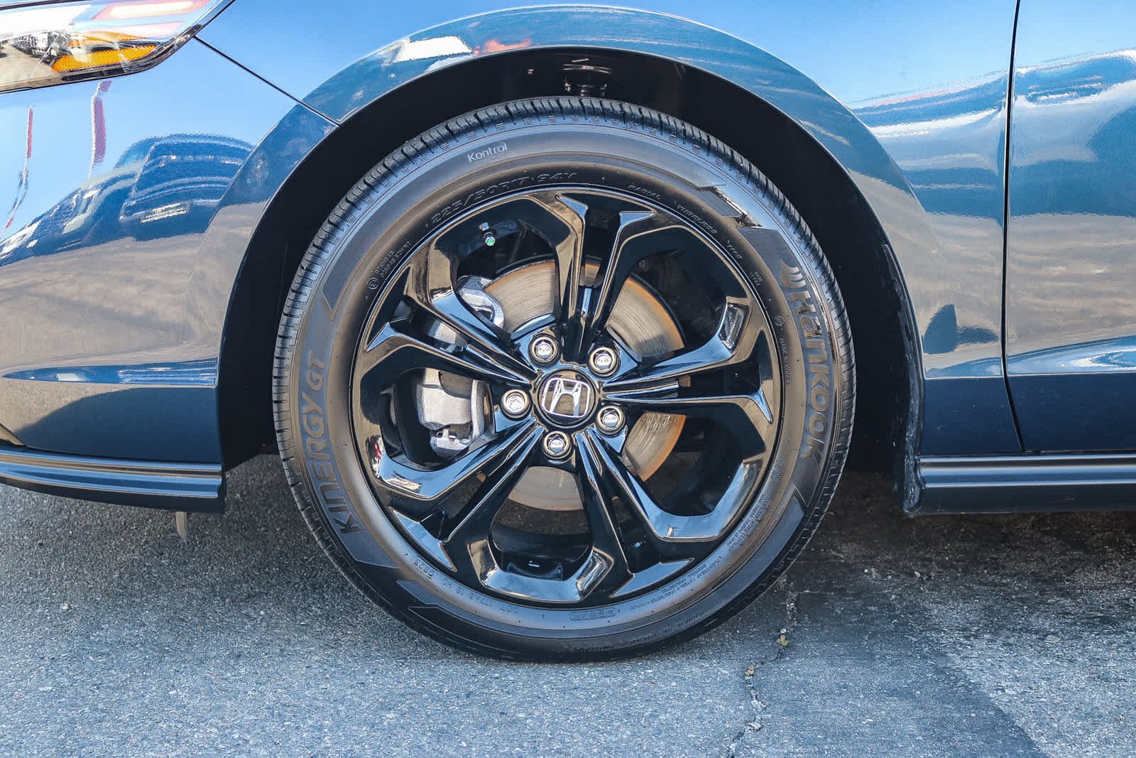 Used 2025 Canyon River Blue Metallic Honda SE image 10