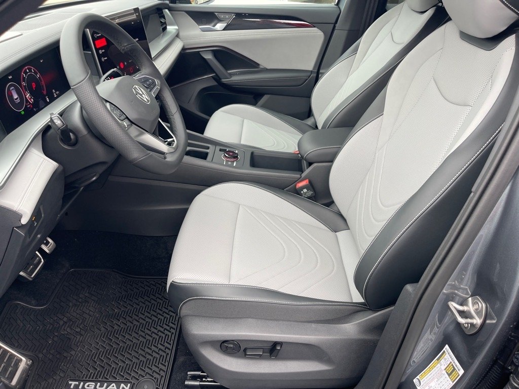 2026 Volkswagen Tiguan SE R-LINE BLACK - Photo 10