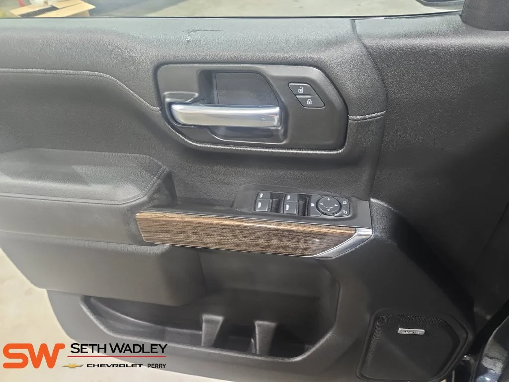Used 2020 SHADOW GRAY METALLIC Chevrolet LT Trail Boss image 28