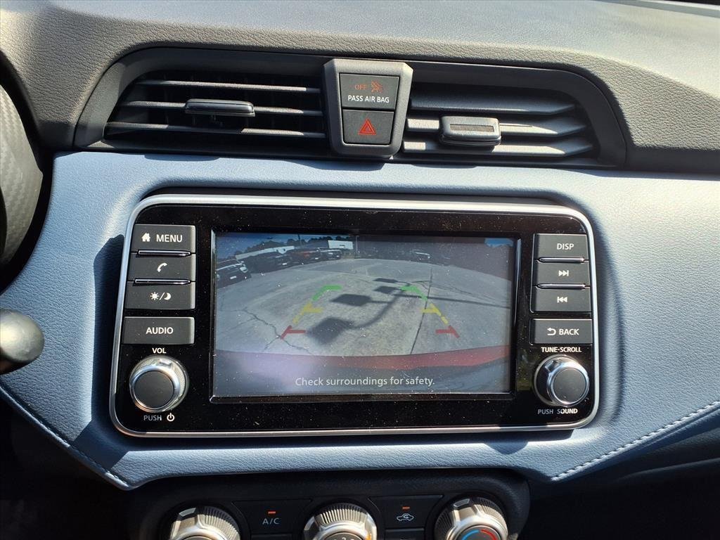 2025 Nissan Versa Sedan SV - Photo 17