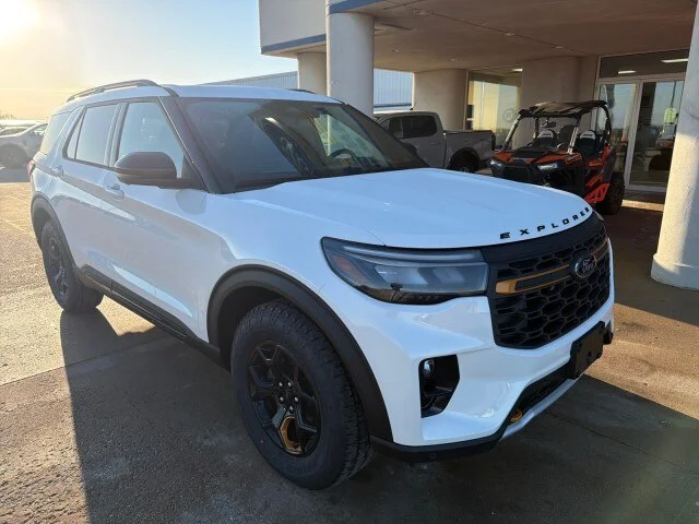 New 2026 Star White Metallic Tri-Coat Ford Tremor® image 18