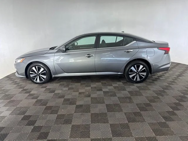 Used 2021 Gray Nissan 2.5 SV image 8