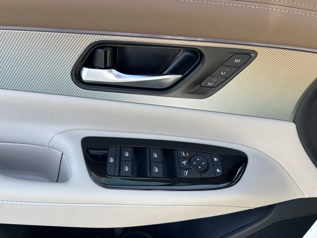 New 2026 Everest White Pearl TriCoat Nissan Platinum image 19
