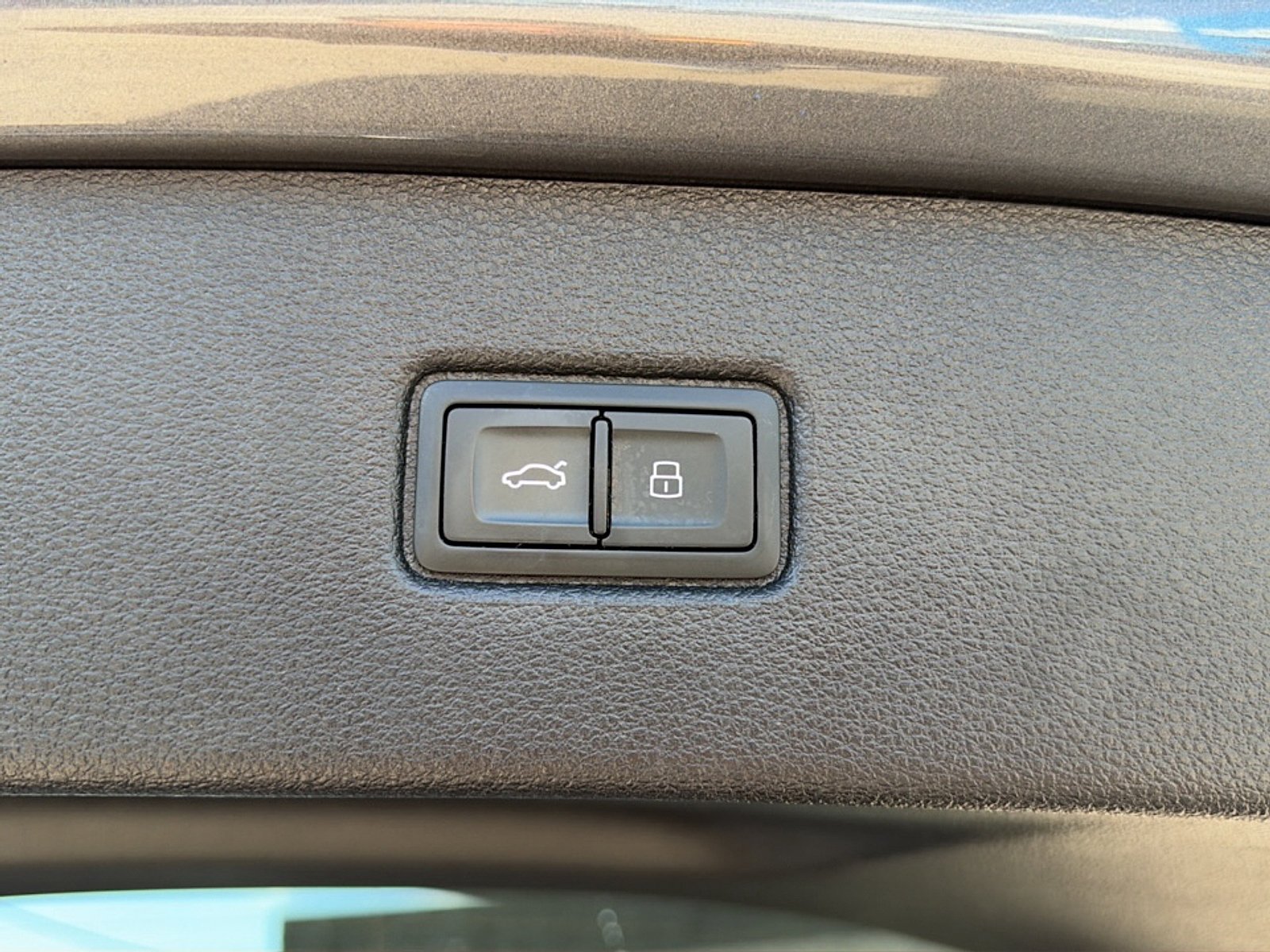 2020 Audi Q7 Premium Plus - Photo 32
