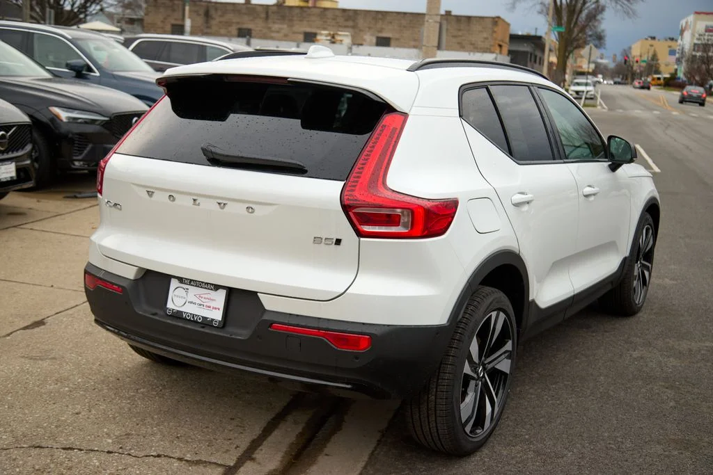 New 2026 Crystal White Volvo Plus image 9