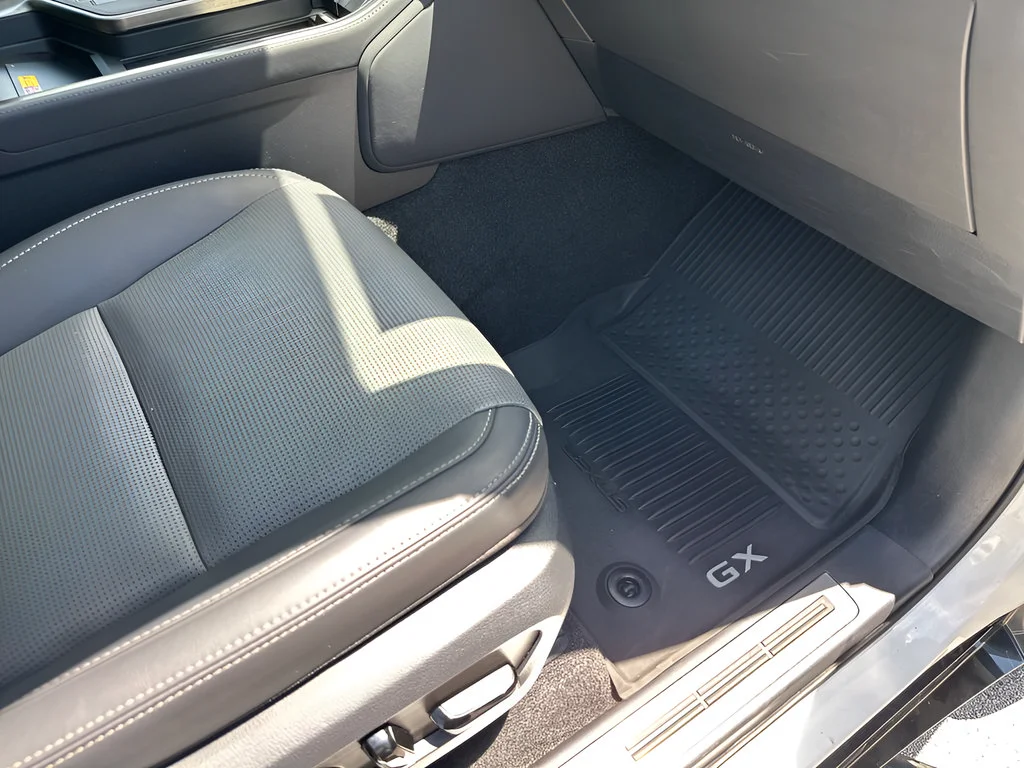 Used 2024  Lexus GX 550 Luxury image 46