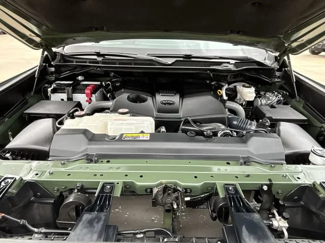 Used 2023 Green Toyota SR5 image 32