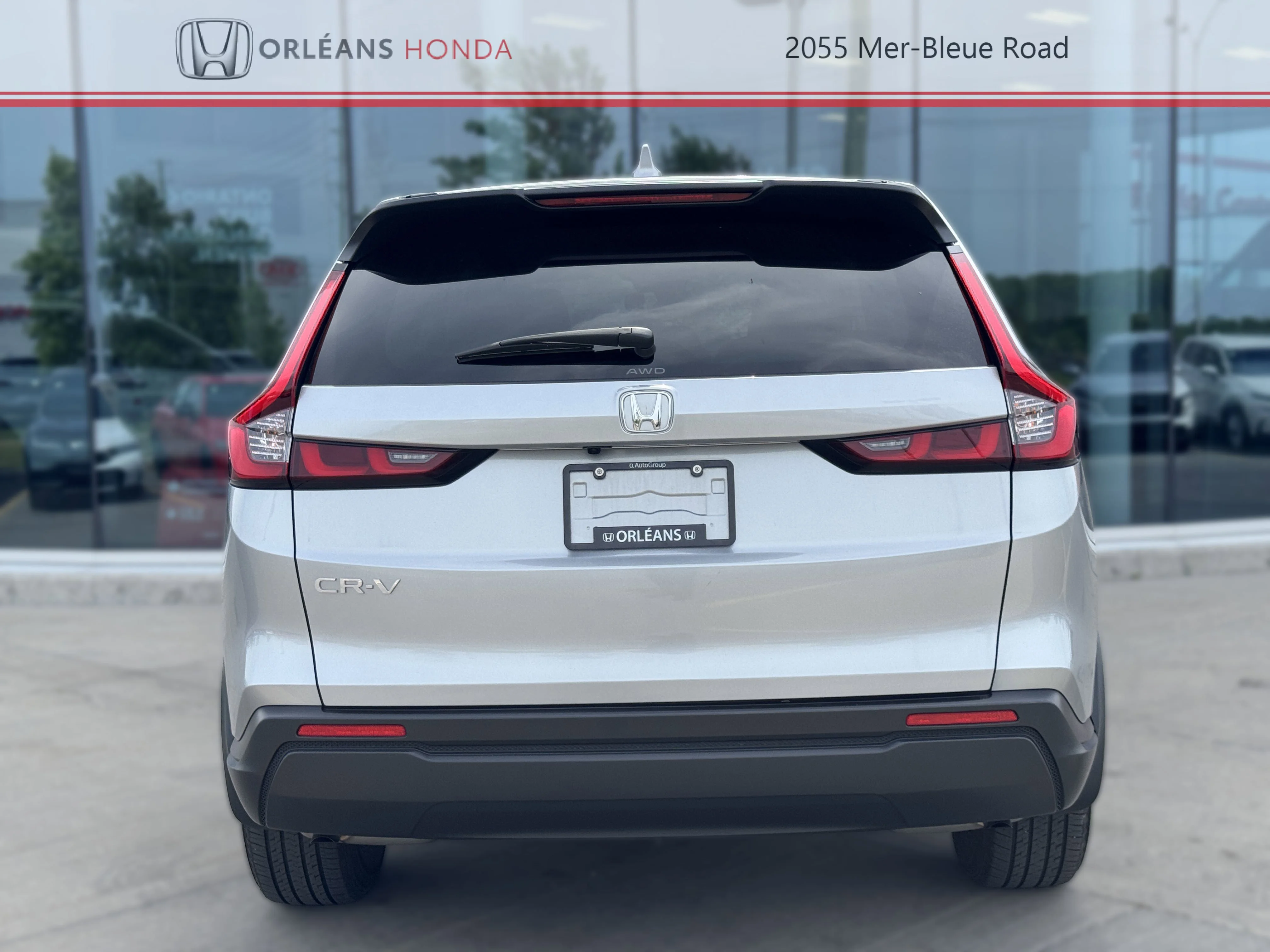Certified Used 2025 Silver Honda LX image 24