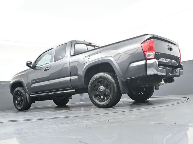 Used 2016 Gray Toyota SR5 image 32