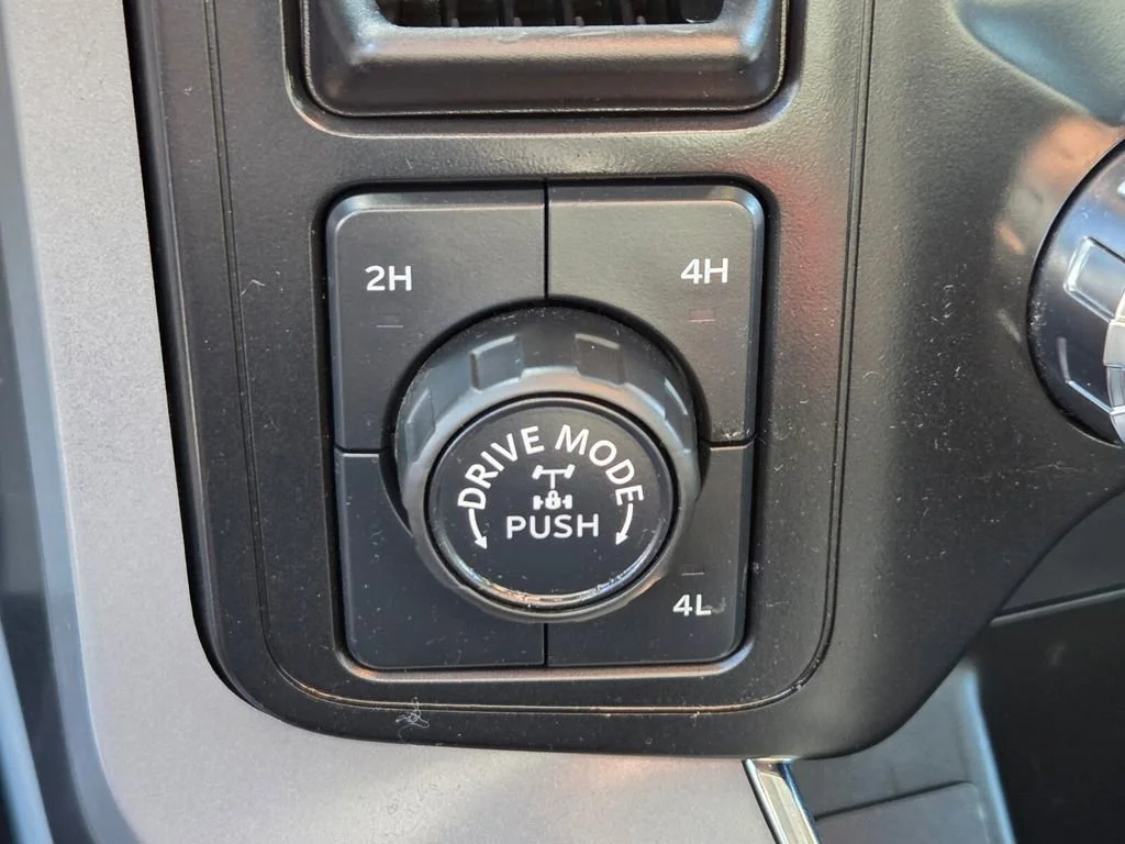 Used 2024 Agate Black Metal Ford XLT image 23