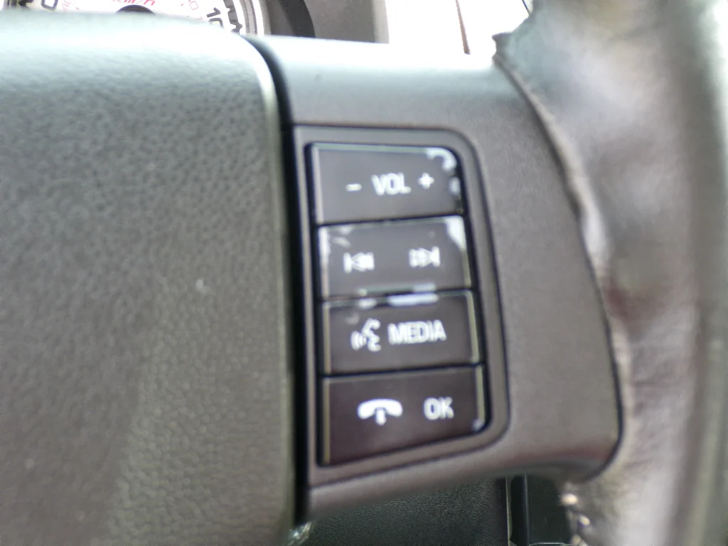 Used 2008 Vista Blue Clearcoat Metallic Ford SE image 26