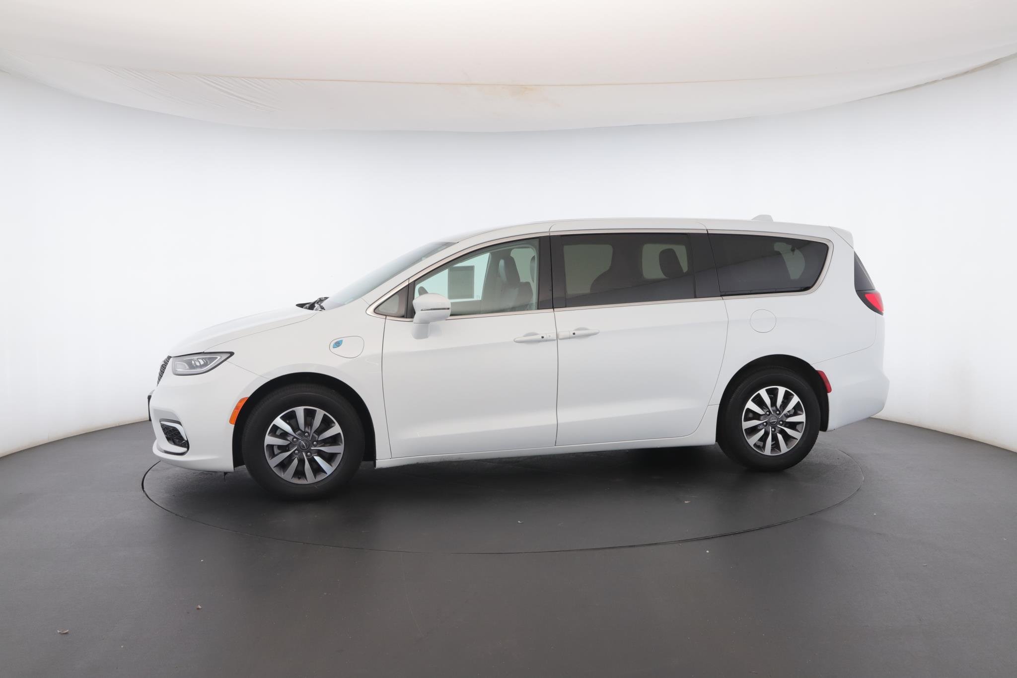 2022 Chrysler Pacifica Hybrid Touring L - Photo 40