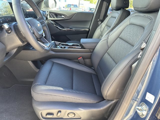 2027 Chevrolet Equinox LT - Photo 19