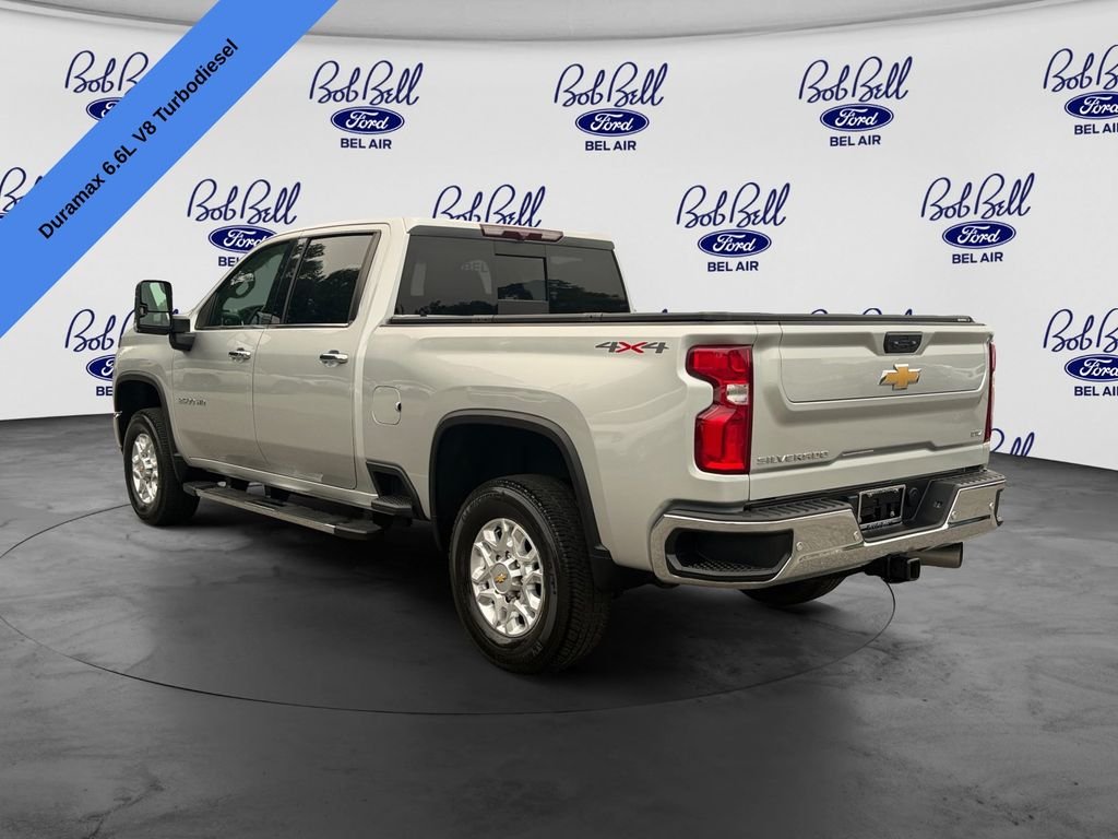 Used 2022 Silver Ice Metallic Chevrolet LTZ image 5