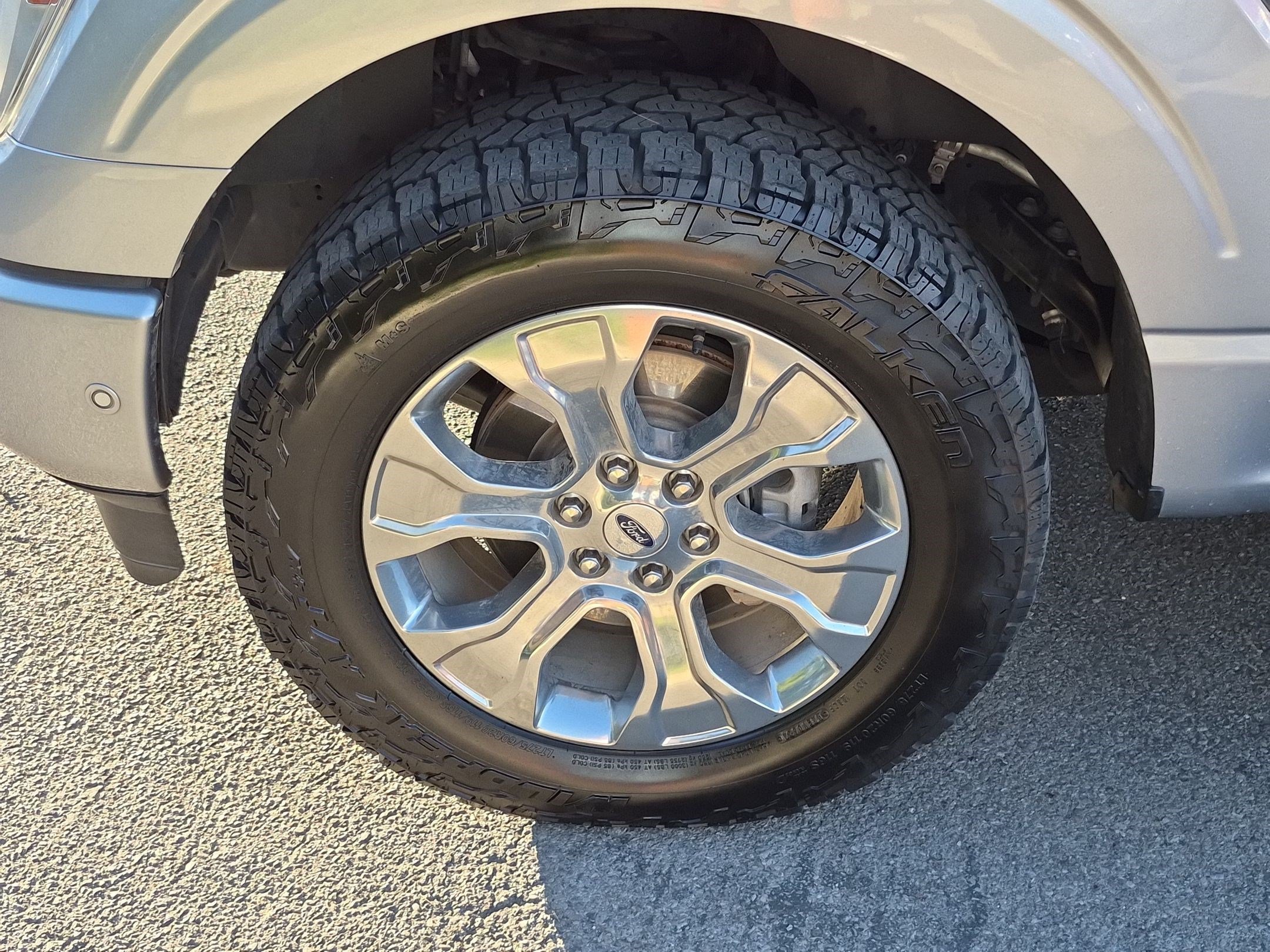 Used 2022 Blue Ford Platinum image 11