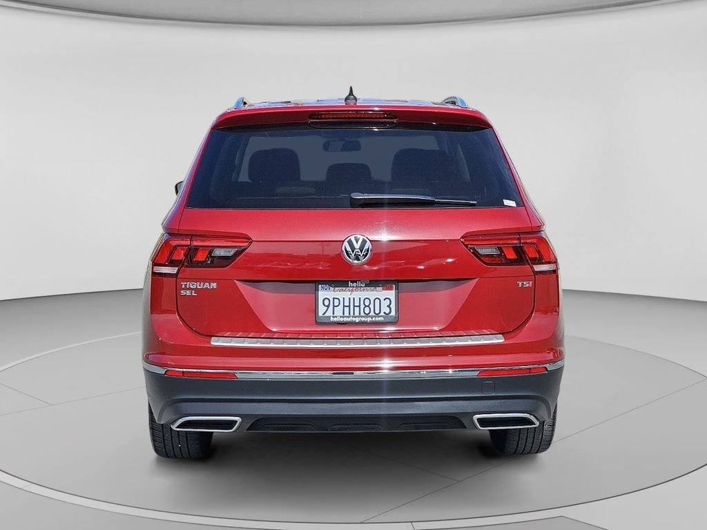 Used 2018 Cardinal Red Metallic Volkswagen 2.0T SEL image 34