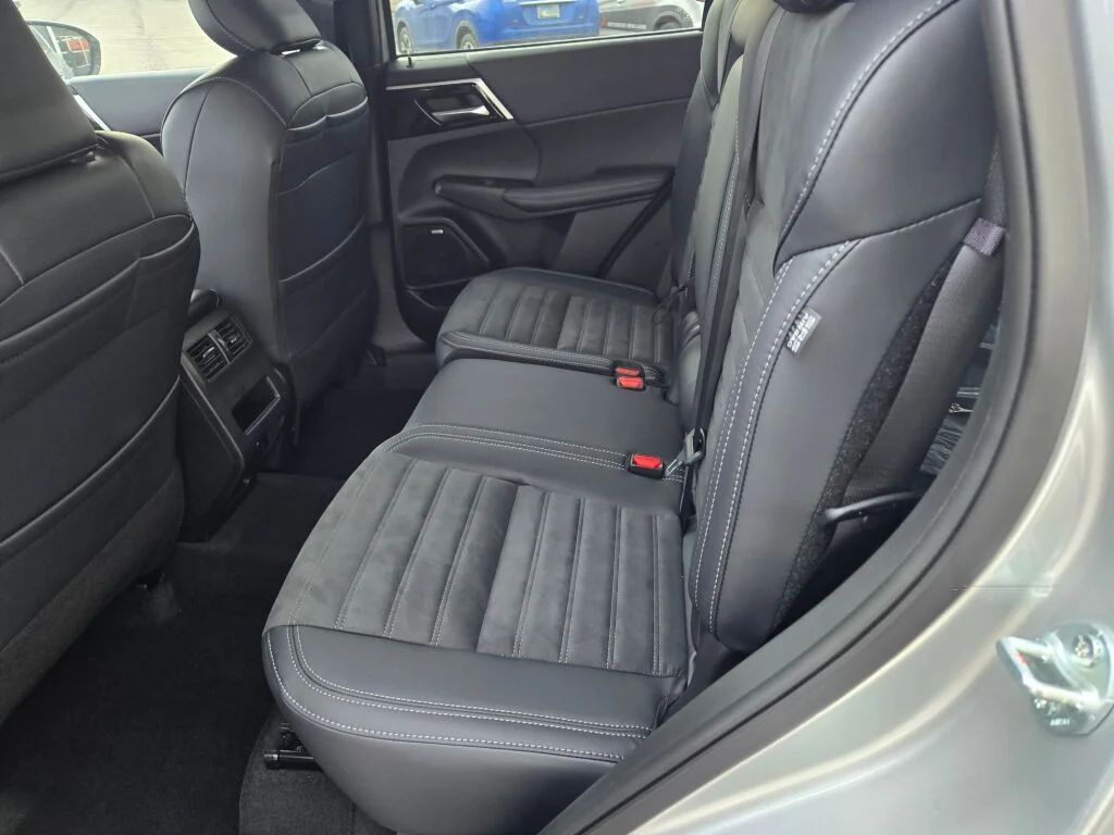 New 2026 Gray Mitsubishi SE 1.5T S-AWC image 12
