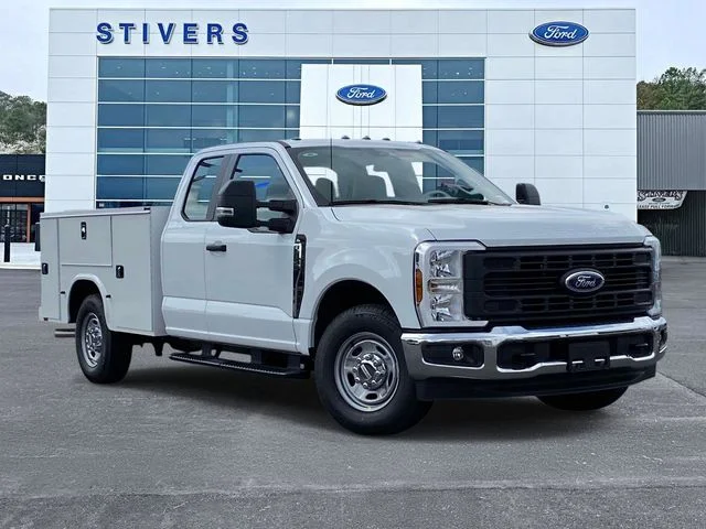 New 2026 Oxford White Ford F-250® XL image 1