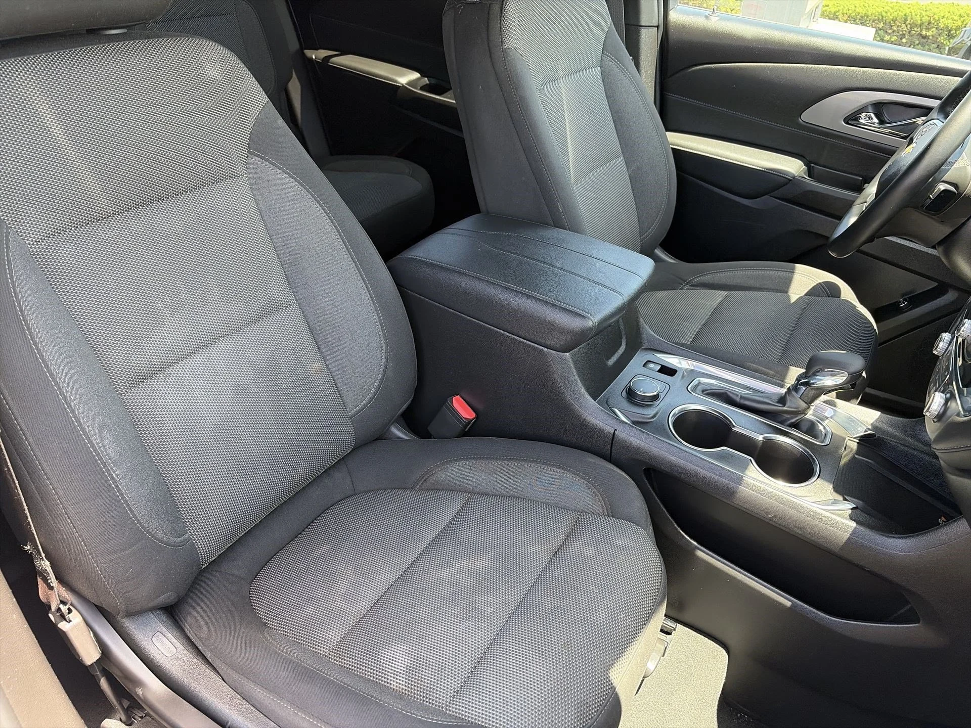 Used 2023 Summit White Chevrolet LT Cloth image 30