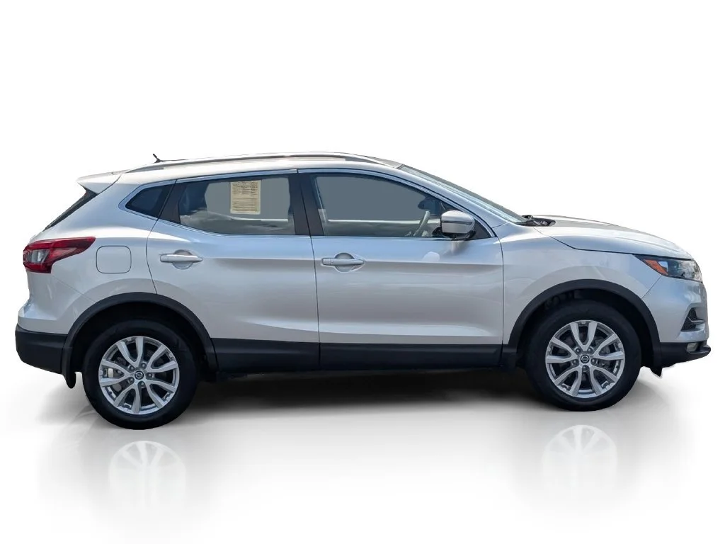 Used 2022 Brilliant Silve Nissan SV image 6