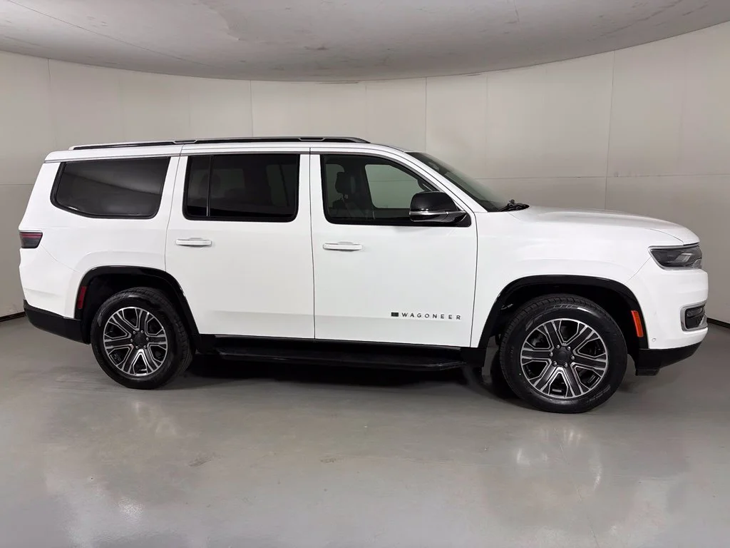 Used 2024 White Jeep Series II image 9