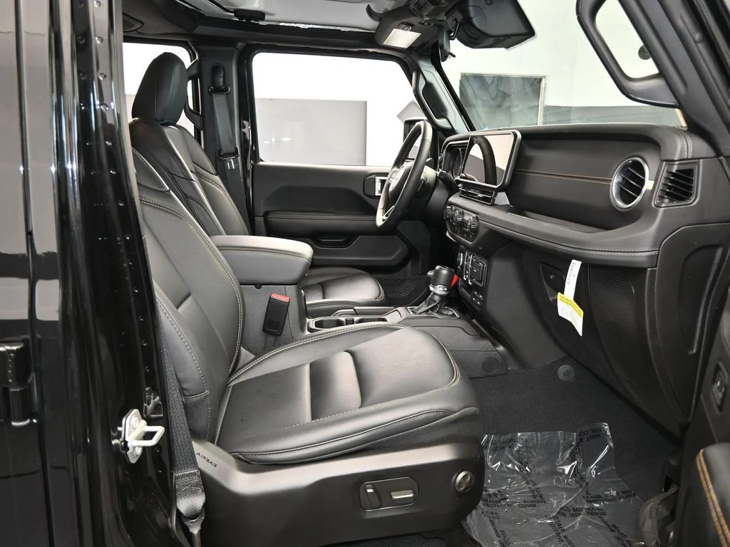 Used 2024 Black Clearcoat Jeep Sport S image 41