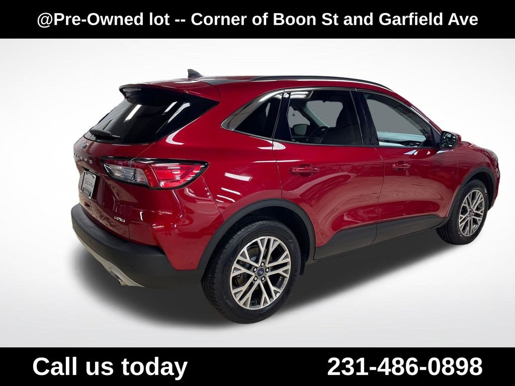 Used 2022 Red Ford SEL image 7