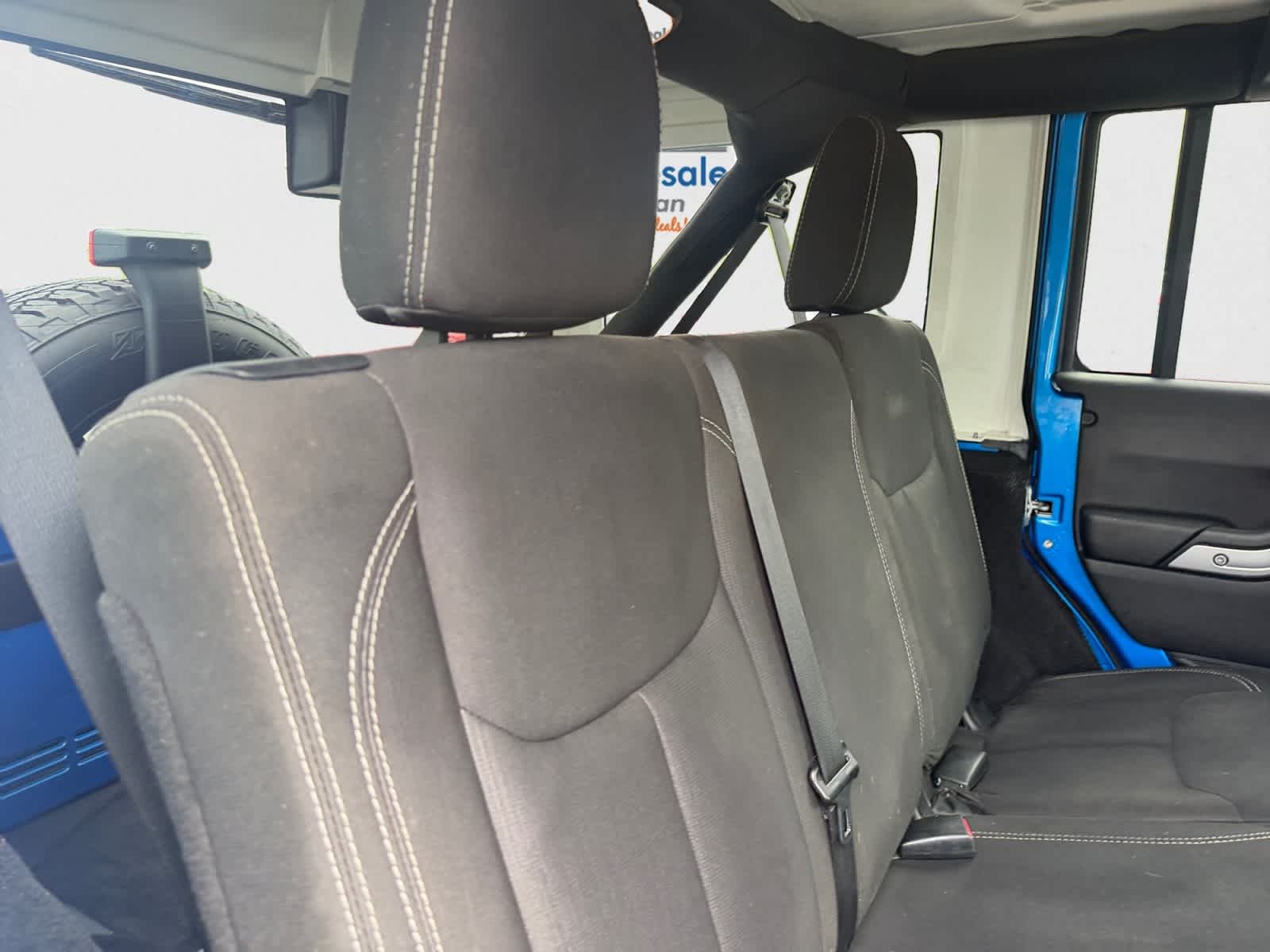 Used 2015 Hydro Blue Pearl Coat Jeep Sahara image 22