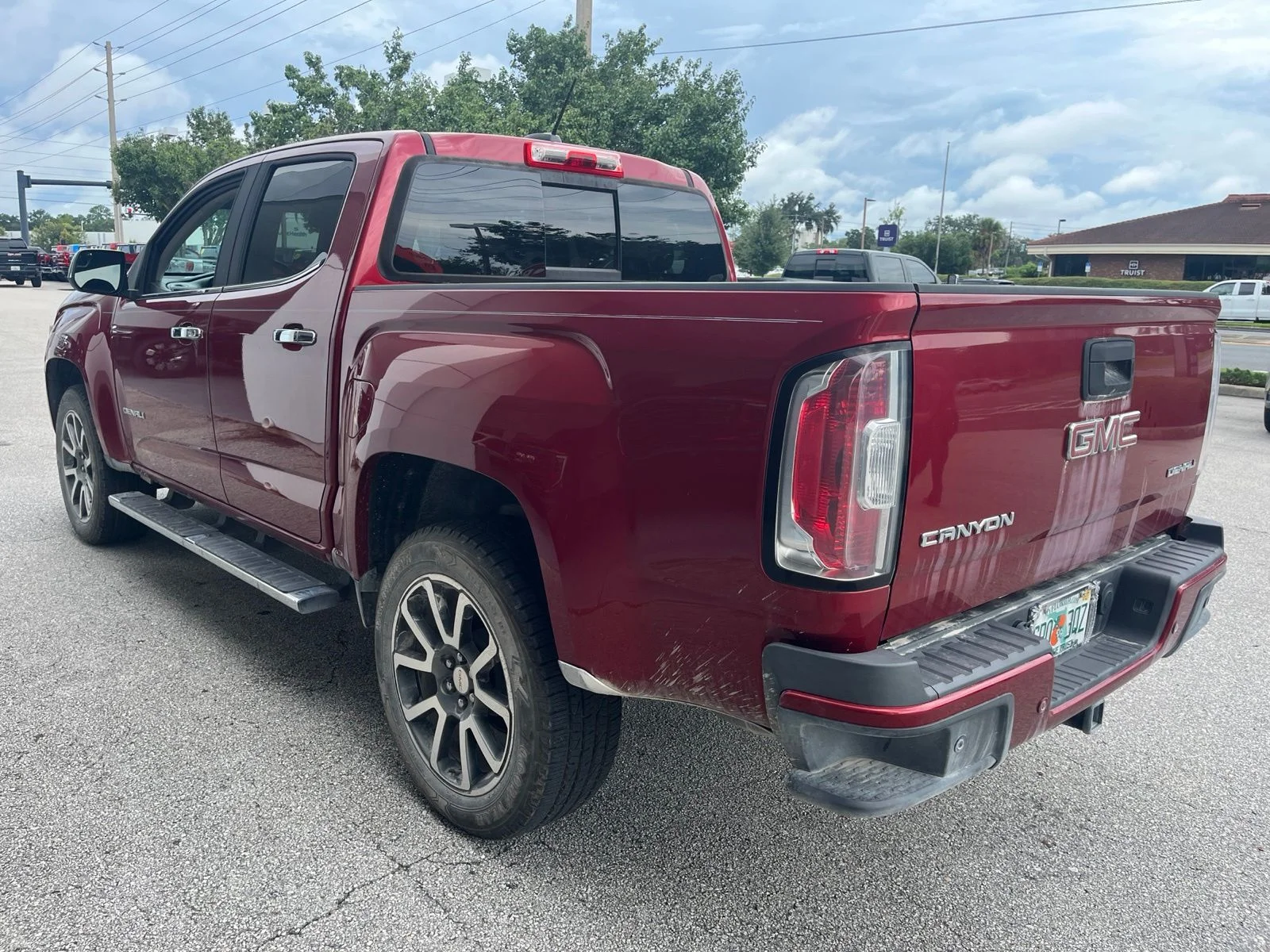 Used 2019 Red GMC Denali image 2